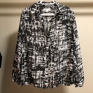 Ava Viv EUC sheer button up top